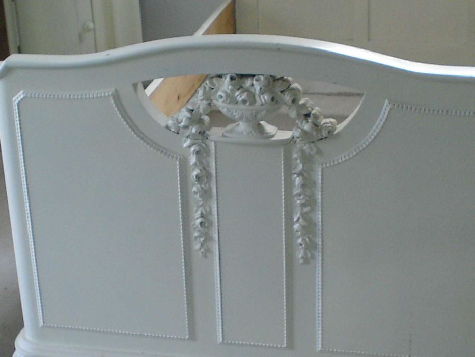 Vand mobila veche dormitor lemn masiv deosebita