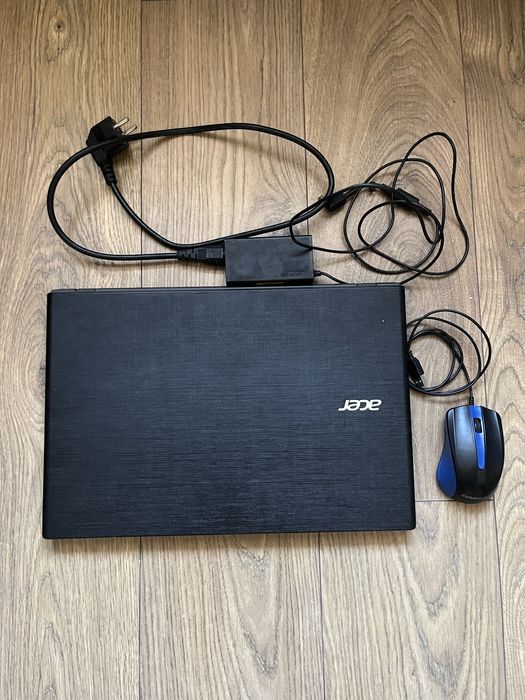 Laptop Acer Aspire ES-574G + mouse