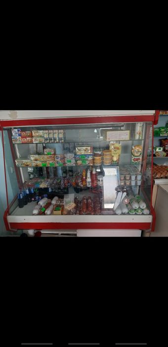 Витриний Холодилник