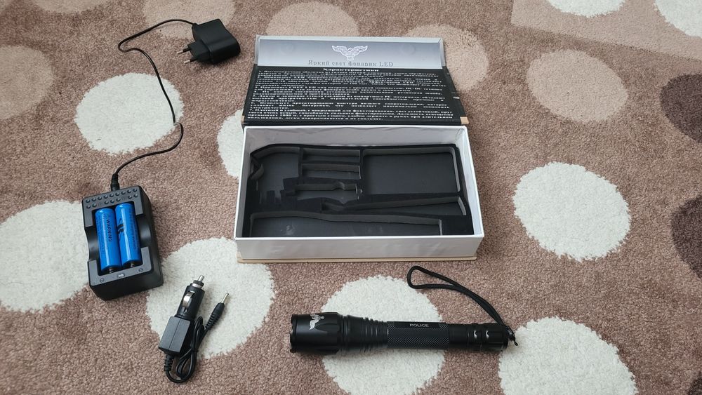 продам фонарик LED