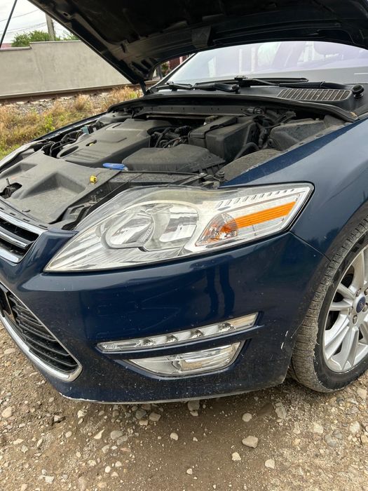 Grilă centrală bară față Ford Mondeo Mk4 facelift 2012