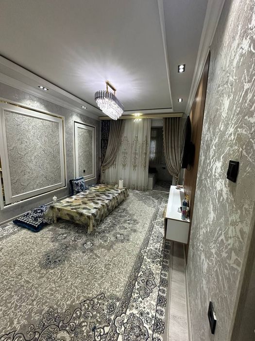 Чиланзар -19 кв 3-4/1/4.70м2 Срочно Продам квартиру срочно