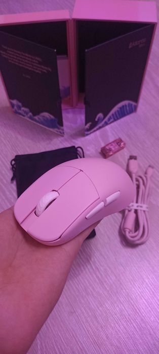 Lamzu atlantis mini champion edition ( Pink )