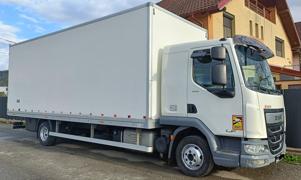Camion DAF LF 220, an 2020