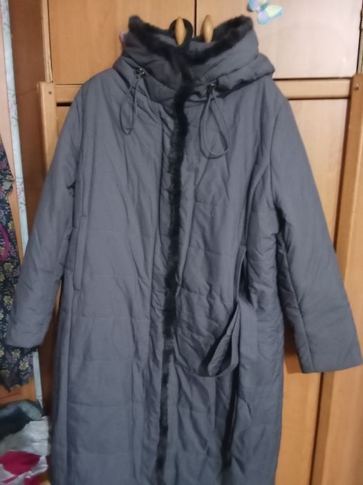 Продам женский пуховик