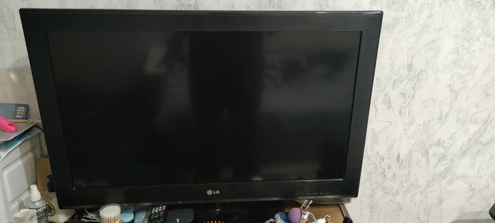 Продам телевизор LG