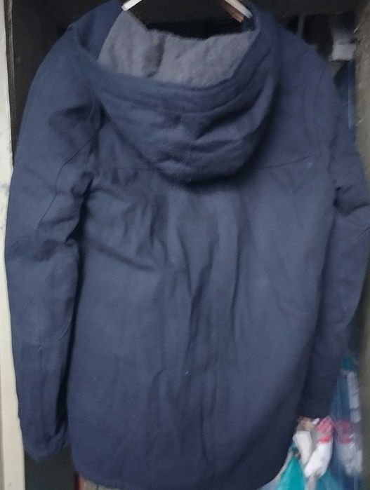 Четири мъжки парки, в много добро състояние.