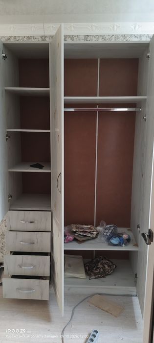 Продам шкаф без зеркала