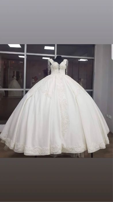 Продам свадьебная платья