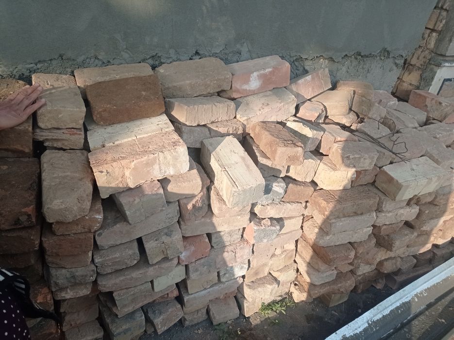 Текин тупрок Лар бор