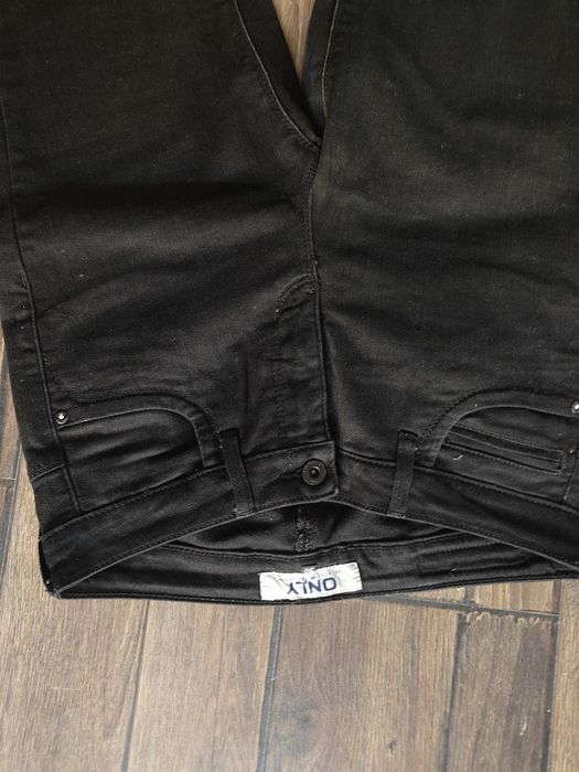 Продавам дамски дънки