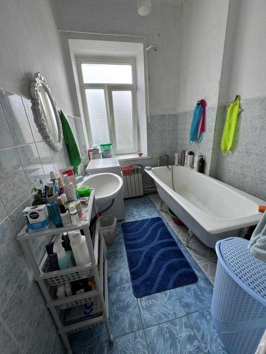 Продается 4 комнатная квартира в Старом городе.