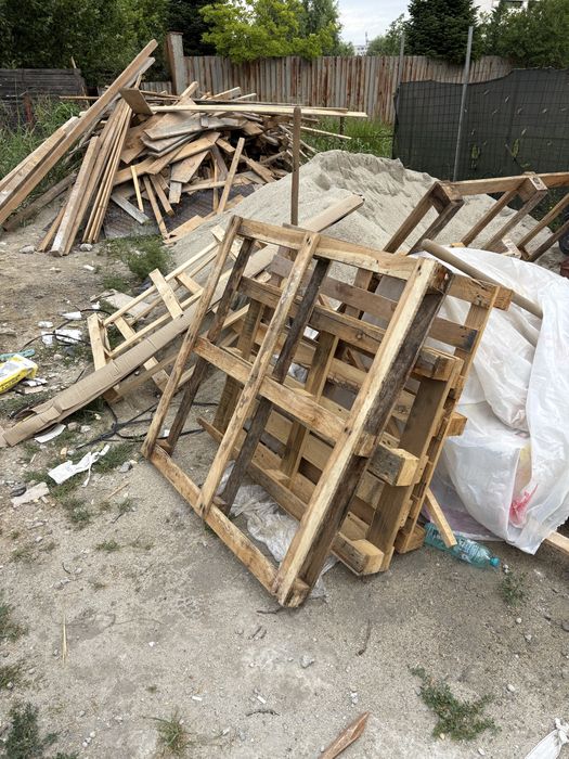 Vand lemn rezultat din constructii