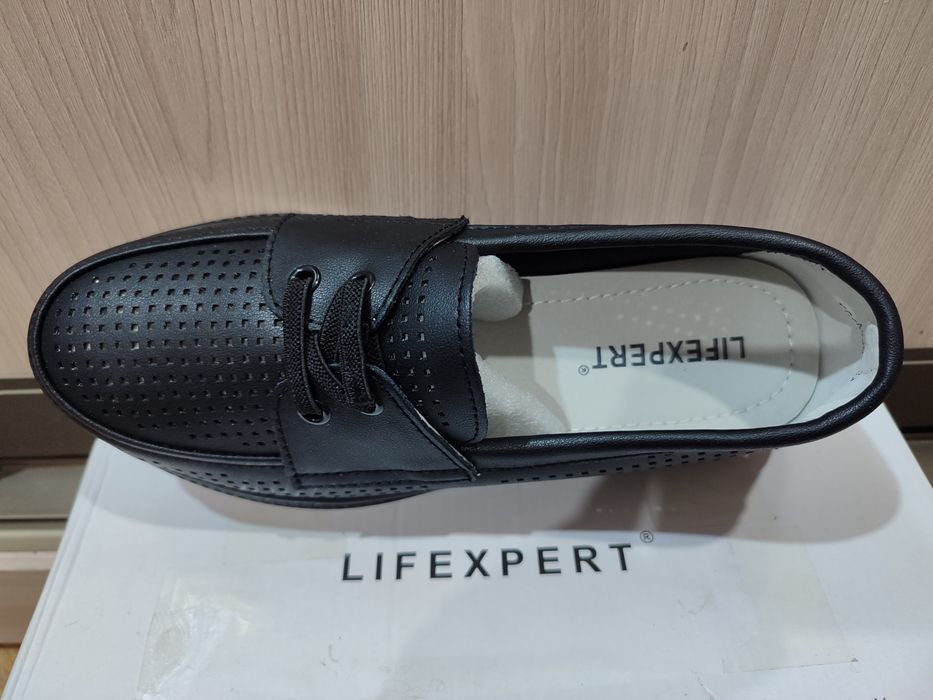 Продам женские туфли