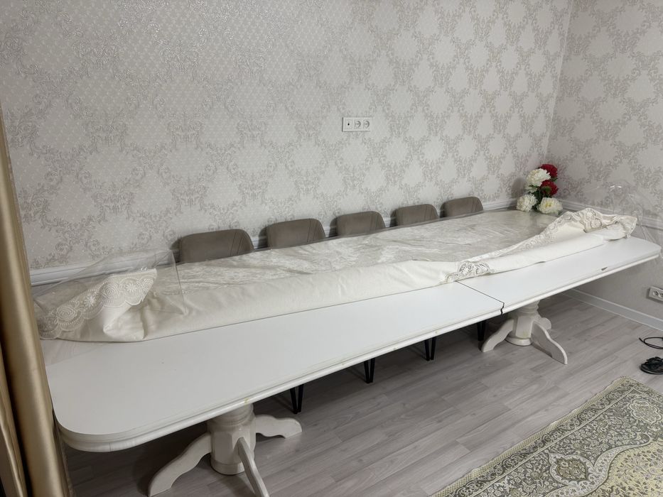 Продается стол 4х метровый
