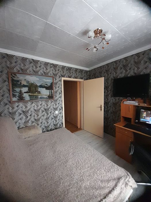 Продам 4х комнатную квартиру