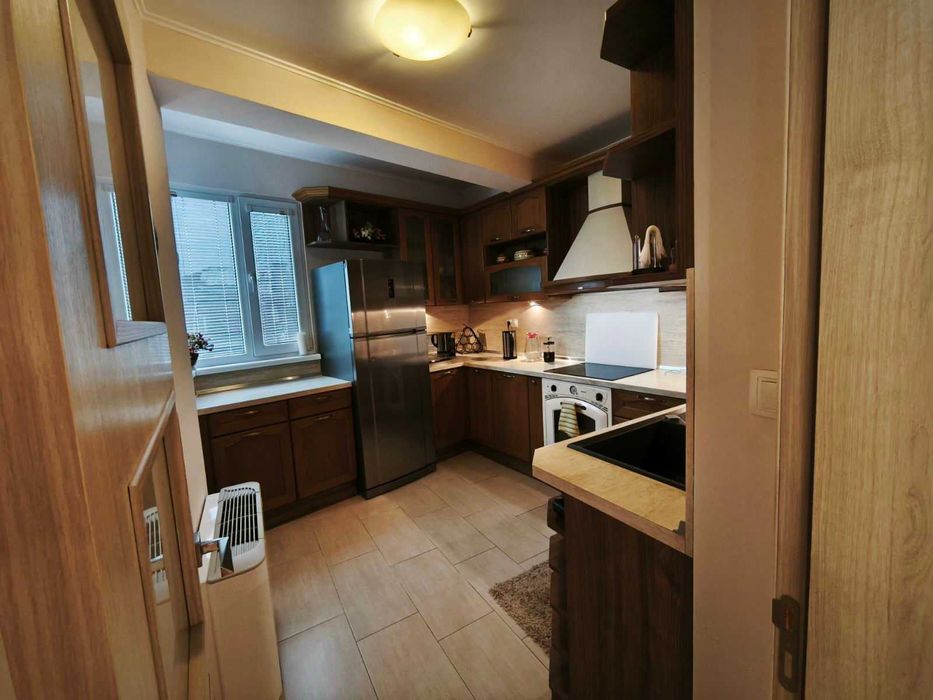 Продава се Тристаен апартамент в Варна, Бриз - 130 кв.м за 1847 €/кв.м - Снимка #6