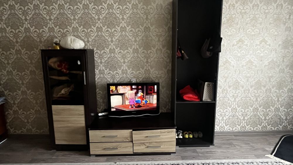 Шкаф стенка продается