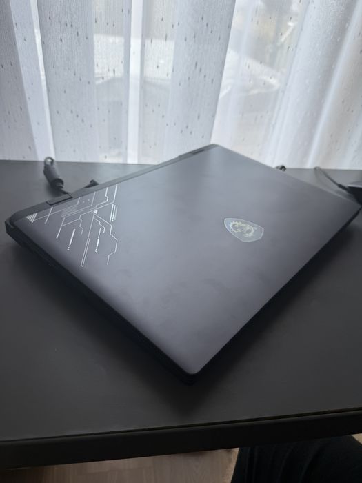 Laptop MSI Crosshair 16 HX AI