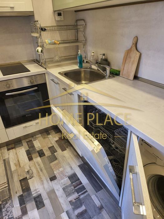 Дава се под наем Тристаен апартамент в Варна, Базар Левски - 65 кв.м за 918 € - Снимка #1