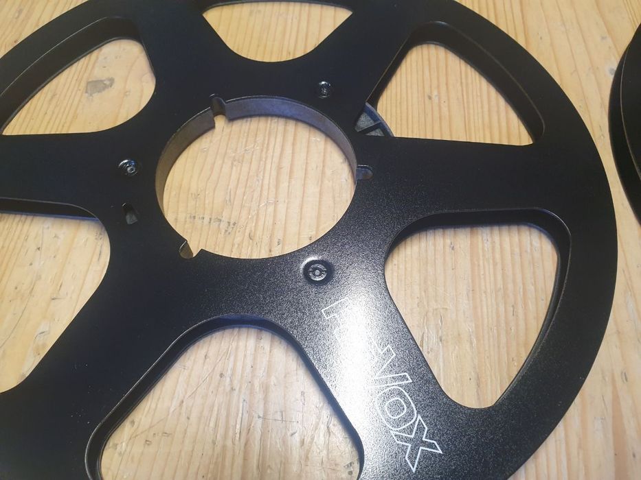 26,5см 10,5" Revox Ревокс Метални ролки за магнетофон.
С лента и кутия