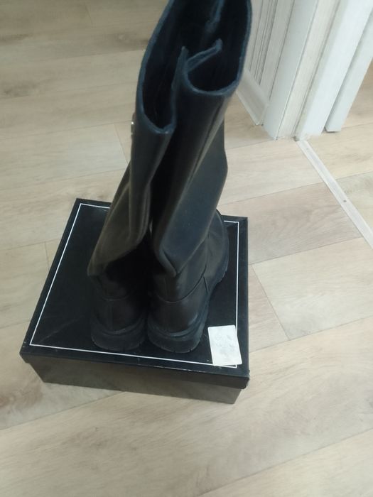 Мода и стиль, женская одежда, зимние сапоги