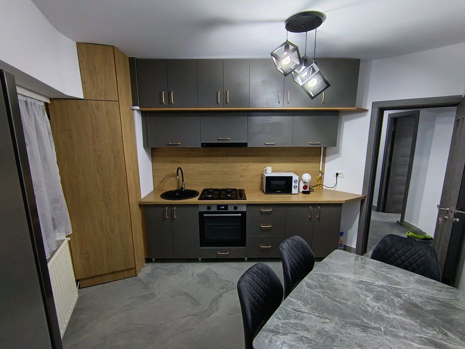 Inchiriez apartament 2 camere Ultracentral