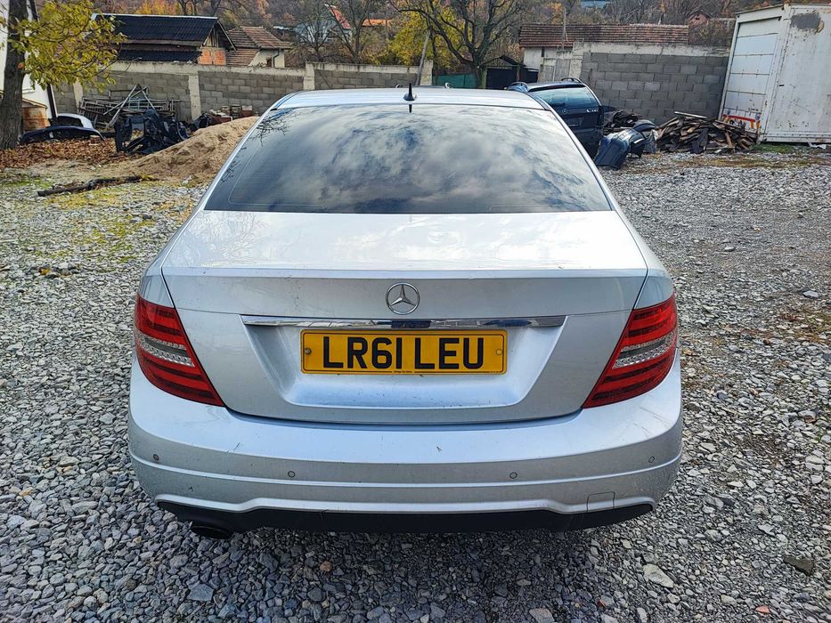 Мерцедес C 220 CDI 170 коня W204 AMG На Части седан