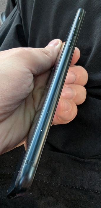 iPhone SE 3 64гб