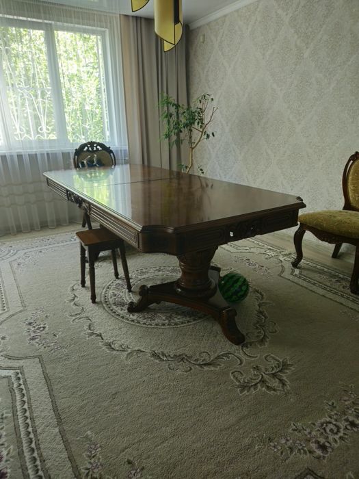 Продам кухонный стол
