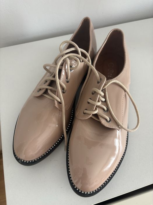 Papuci eleganți bej