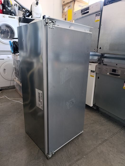 Хладилник за вграждане BOSCH