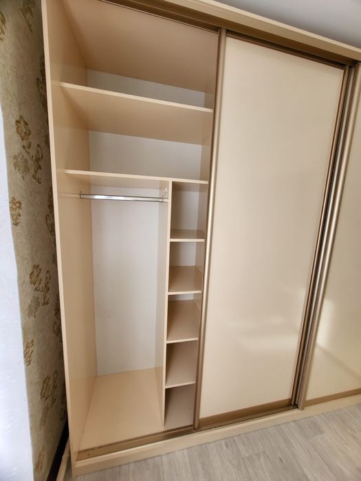 Шкаф купе срочно , Каспий ред