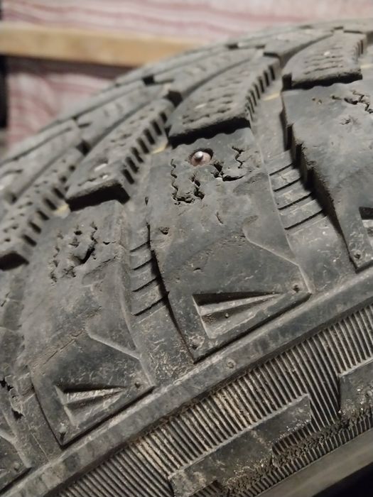 Продам зимние шины