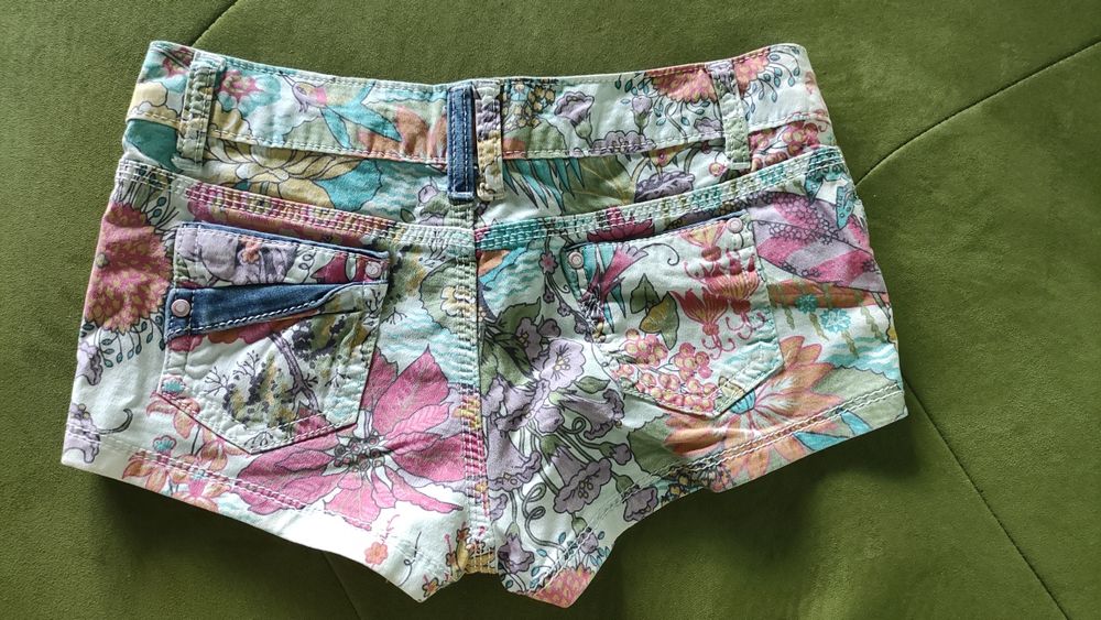 Шарени къси панталони XS