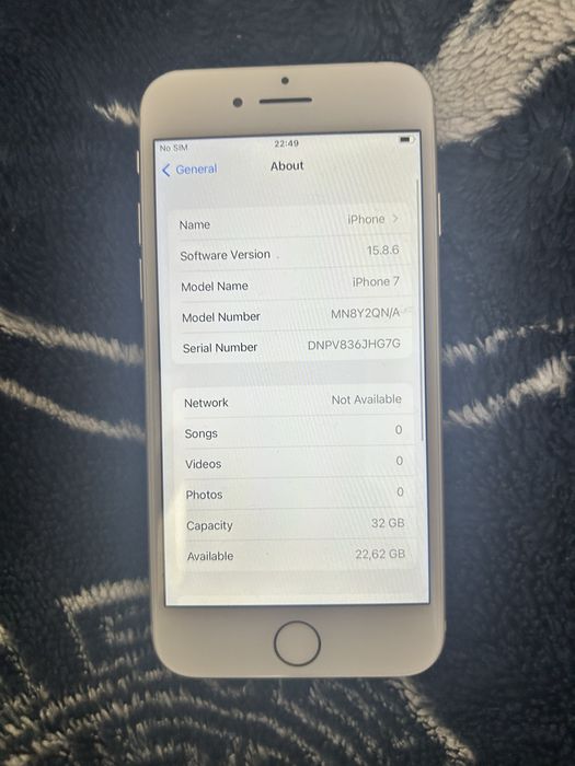 Vând iPhone 7 32gb(rezervat)