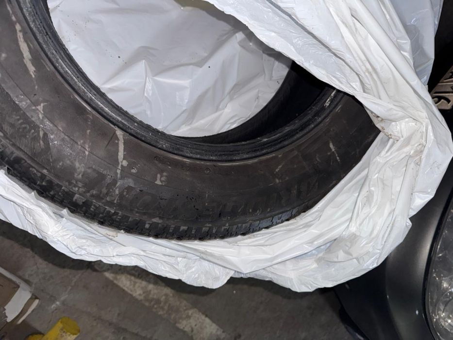 Зимние шины Bridgestone, размер 16