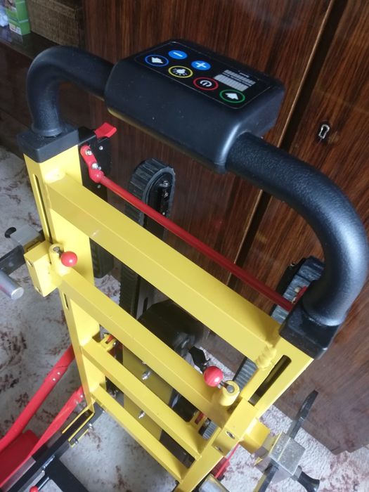 Система за изкачване на стълби