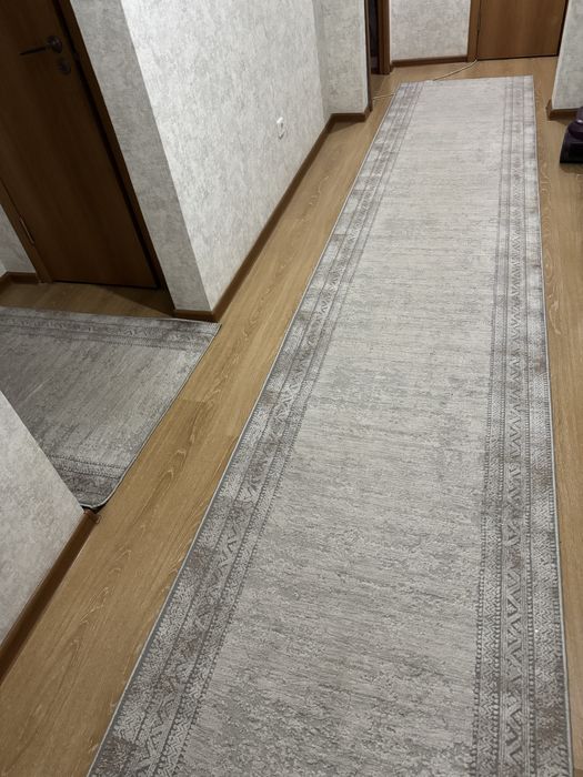 Продам дорожки ,ковры