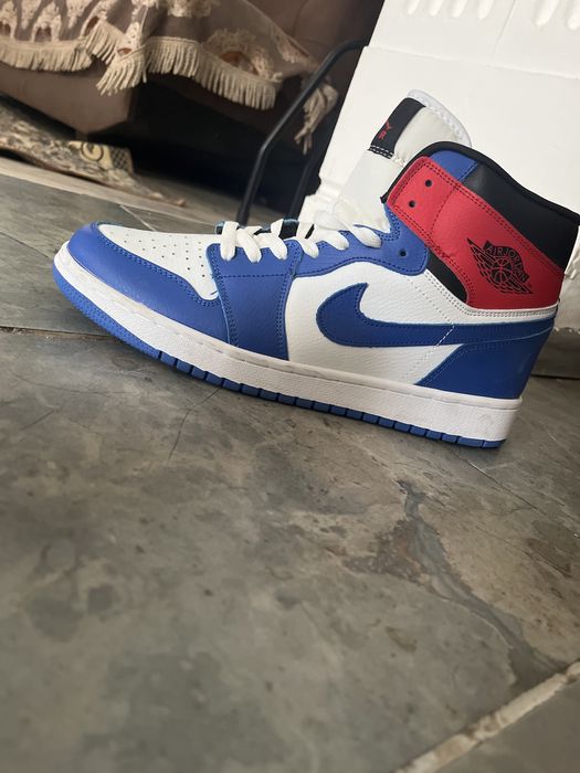 Продам кроссовки Air Jordan