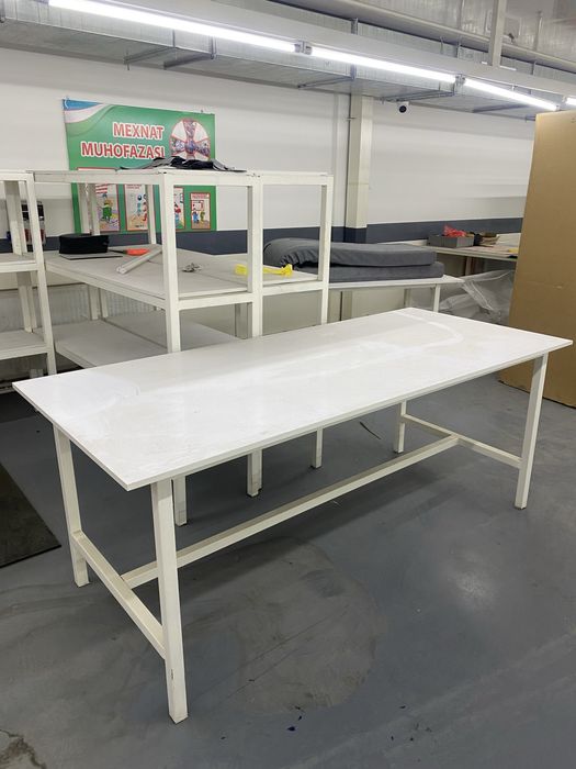 Рабочие столы разных размеров, 30 шт