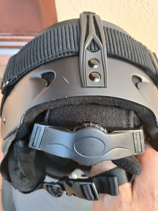 Vând cască schi/ski Etape mărimea L  53-5t și ochelari reaper  folosit