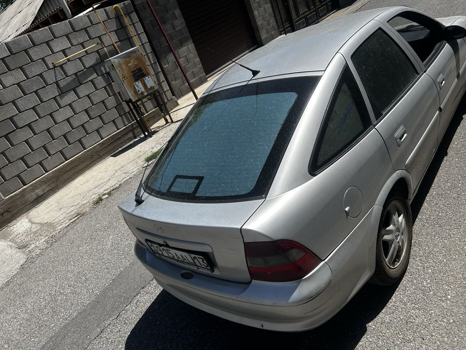 Opel Vectra B 2.5