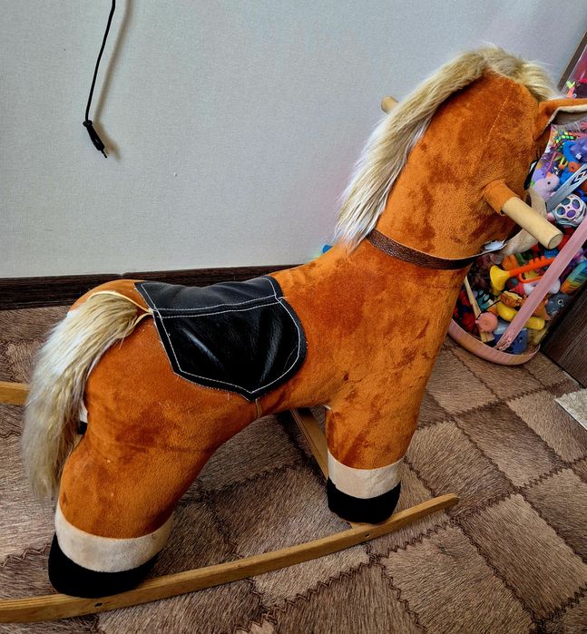 Продам качалку лошадь