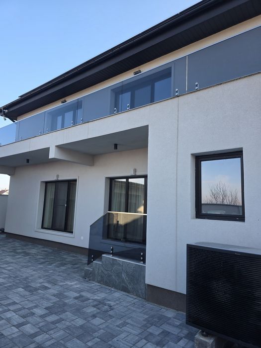 Balustrade din sticlă  pentru balcon