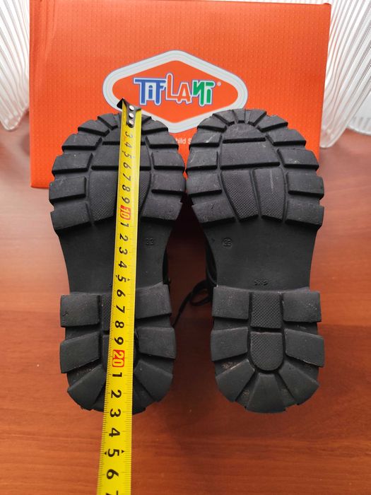 Фирменные, демисезонные ботинки 33 размера