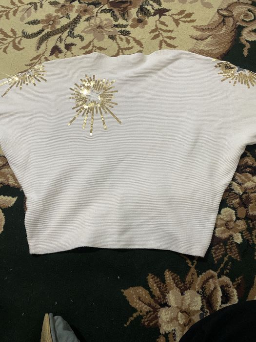 кофты почти новые одевали только один раз