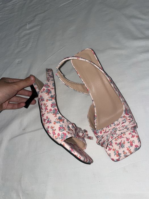 Босоножка размер 37 подходит 38