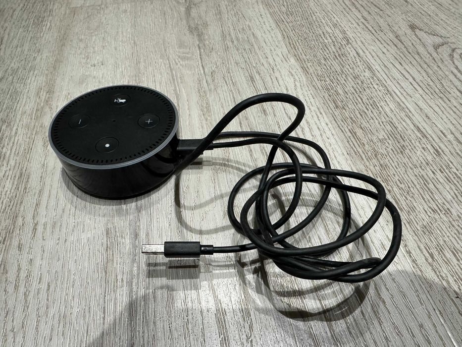 Amazon Echo (1st Generation) Smart Assistant