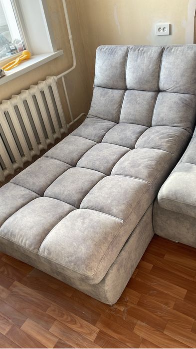 Продам диван для гостиной